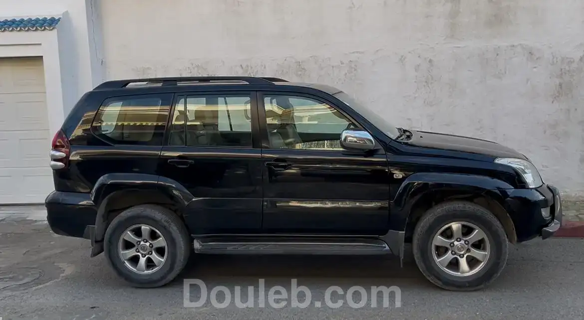 Toyota land cruiser prado vx 2009 7 places