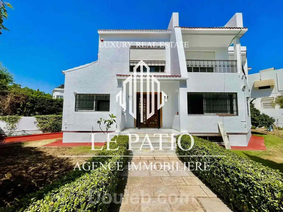 Villa a la marsa ville avec jardin